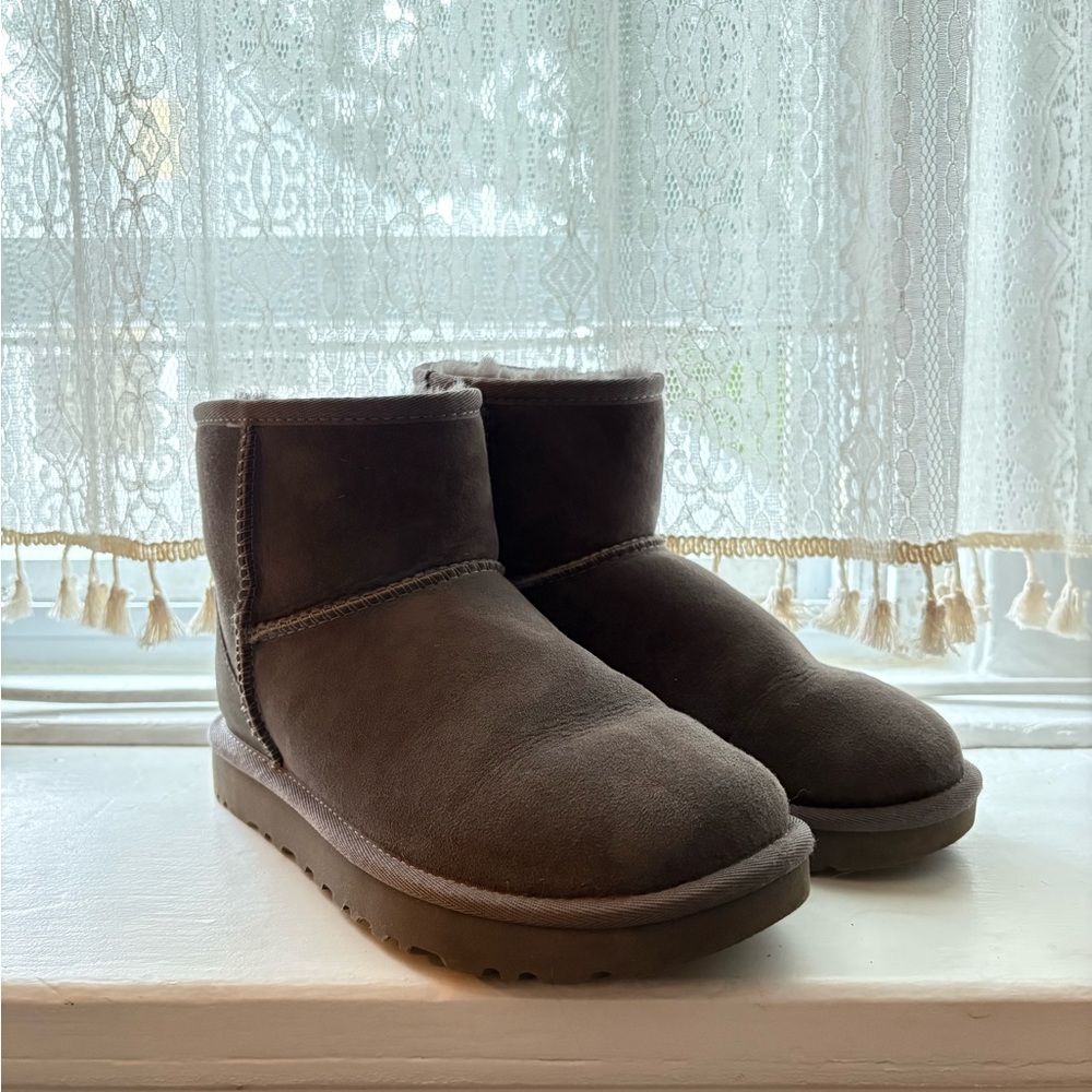 Ugg Classic Mini II